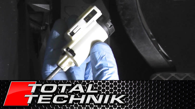 How to Remove Clutch Pedal Sensor Switch - Audi A4 S4 - B6 B7 - 2001-2008