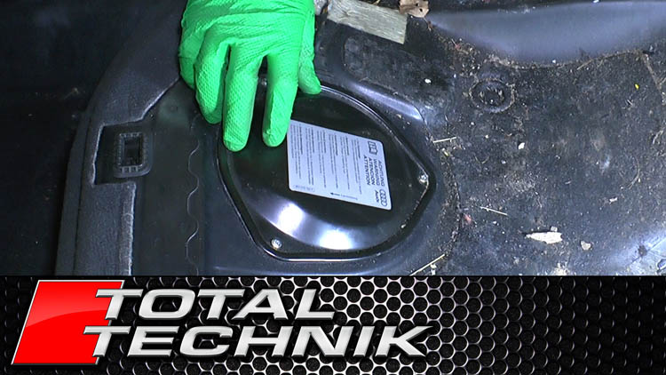 Location of Fuel Pump - Audi A4 S4 RS4 - B6 B7 - 2001-2008